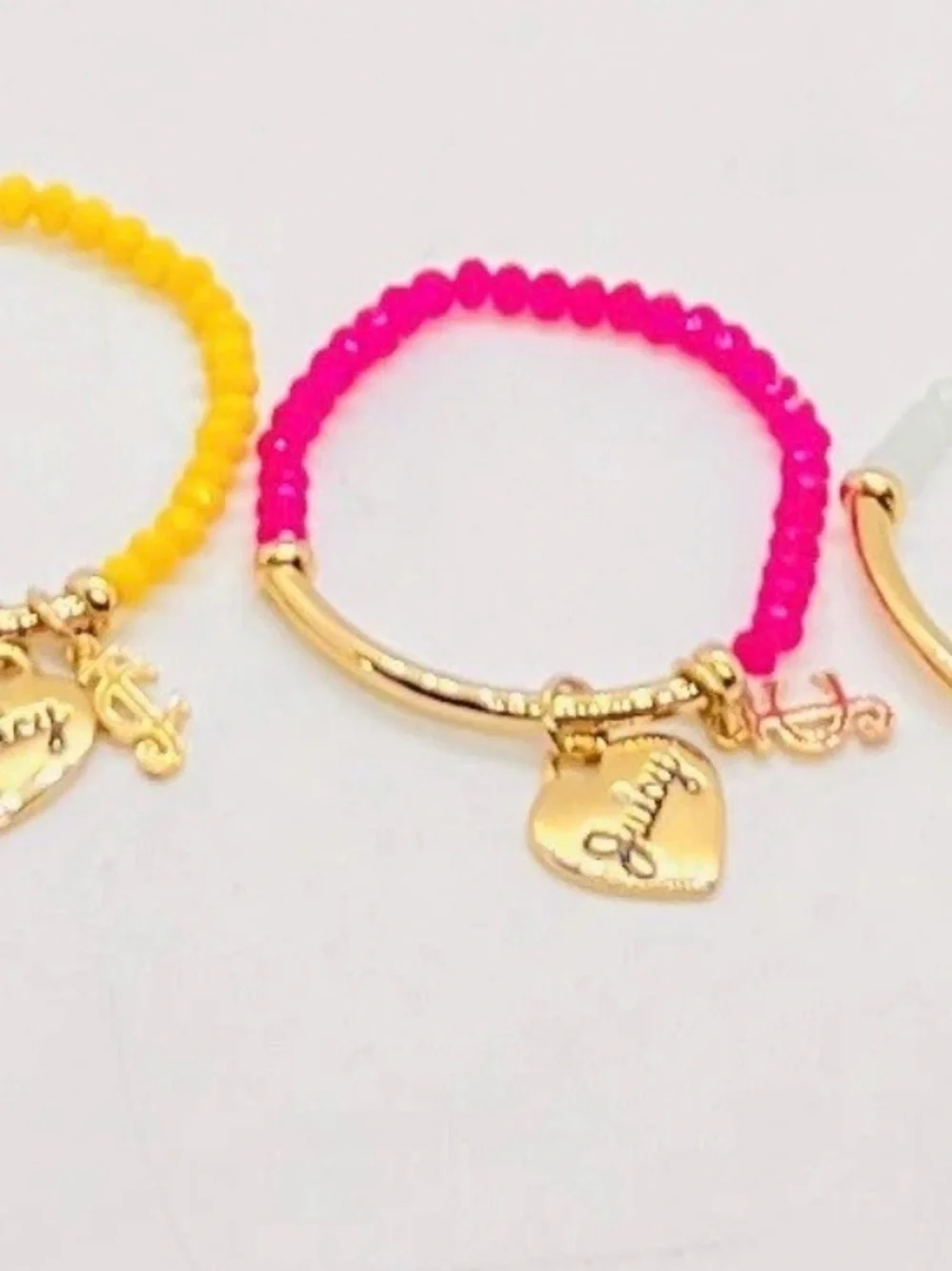 NWOT, JUICY COUTURE Heart Tag Beaded Stretch Bangle Bracelet set of 3, Size 2”